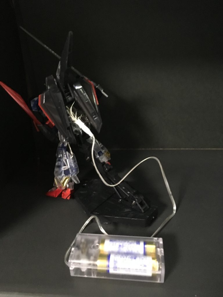 タネと仕掛けのコーナーです。今回はなんとセリアのLEDケーブルライト!!実は・・ なんと・・・ 100円!!ではまた〜。