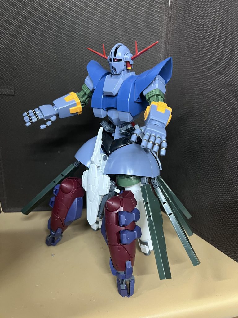 モノアイは動くようにしました。組み立てはほぼ終わった感じです 