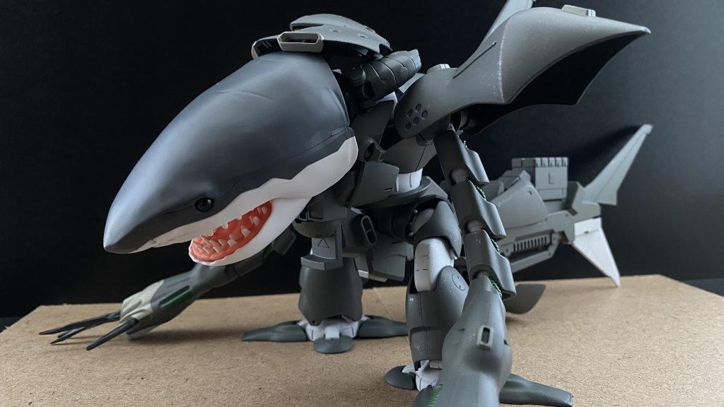 〜MSイグルーテーマ曲〜♫ 宇宙世紀0079、7月XX日。我々第603技術試験隊は、その旗艦となる試験支援艦ヨーツンヘイムのクルー共々、地球にいる。私は、第603技術試験隊技術中尉オリヴァー･マイ。ヨーツンヘイムの機関メンテナンスの為、一時的に艦を降りることとなった我々に、地球、太平洋に面した水陸両用MSの基地にて試験運用されているMSの評価試験の任が与えられたのだ。