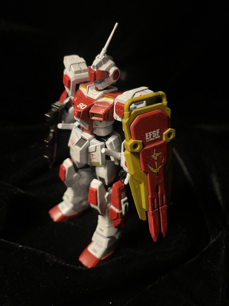 縦の形状は他のキットを買って流用するか、自作するか…。迷いましたが、なんならこのままでも十分かっこいいのではと思い、配色だけ寄せました。