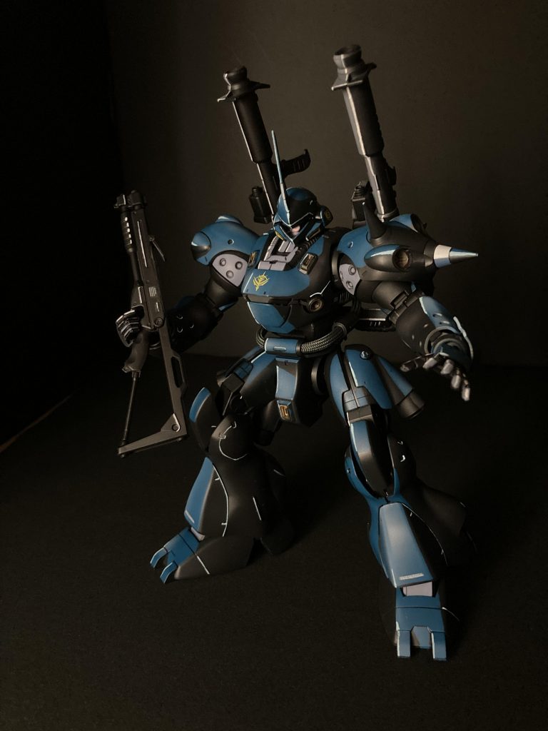 ジオン系で曲線が多く、非常に苦労しましたがなんとかイラスト風になれたかなあ??と。