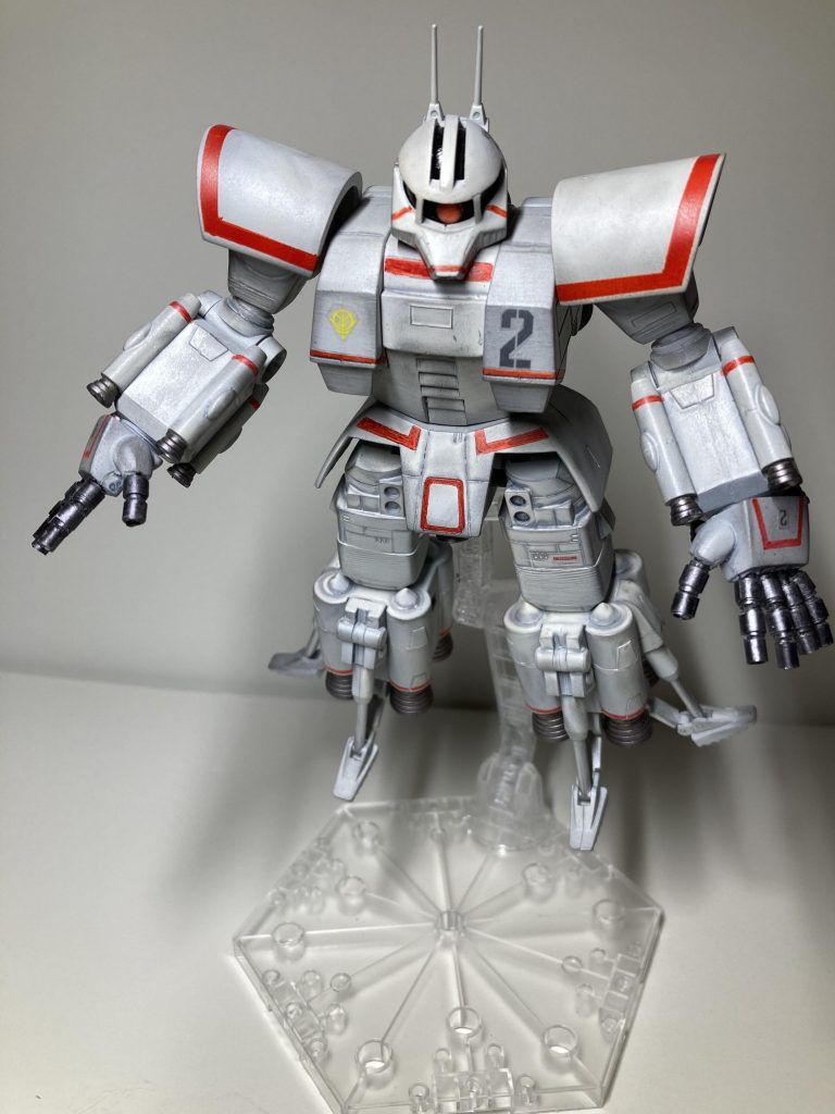 大好きなキットですが、宇宙専用なのに重力に負けてしまったようなスタイルだったので、全体的に上下に伸ばすよう改修してみました。(頭は幅詰め)