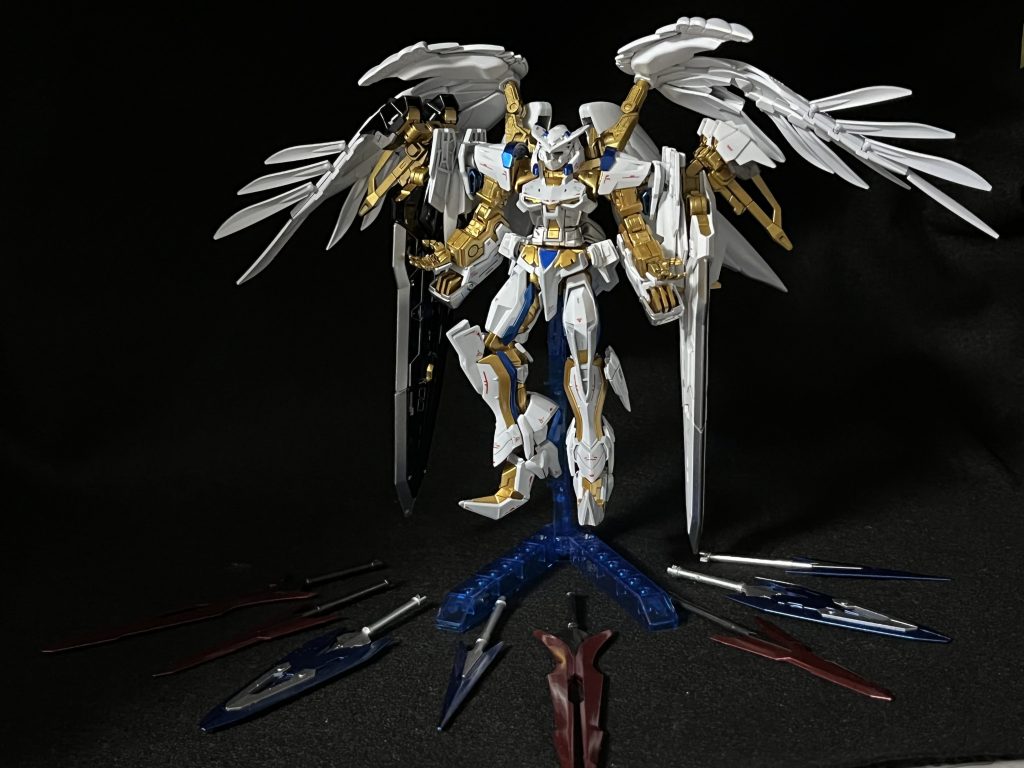 蒼と朱の槍・鉾天逆鉾(アメノサカホコ)天沼矛(アメノヌボコ)どちらも日本神話に登場する鉾・矛