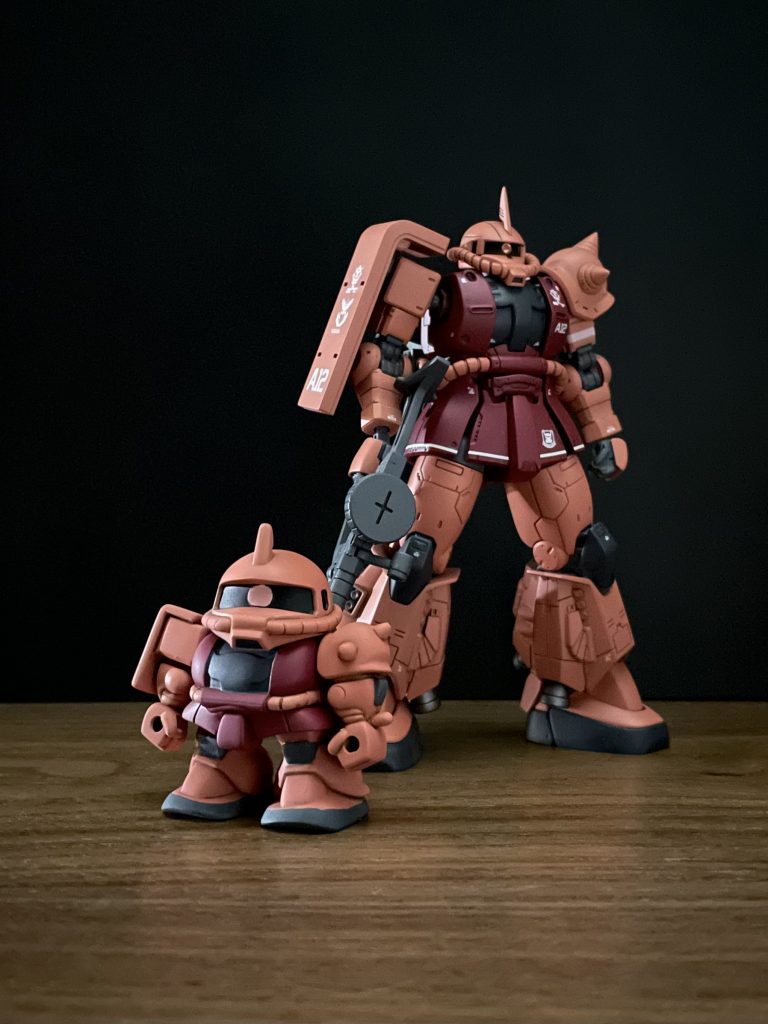 最近作成したシャア専用高機動型ザクIIと。BB戦士の1番から6番までの最初期キットは何で名前が変なのでしょうか?ガンダマンやドンも作ってみたいです。