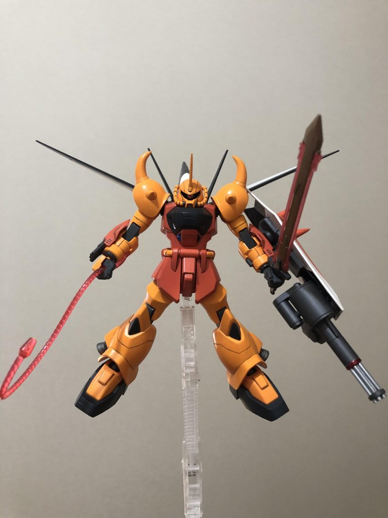 肩関節がヘタリ常にワキがだらし無く下がった悲しい姿が我慢出来ずレストア。ついでにシールドにガトリング追加、モノアイの可動化しました