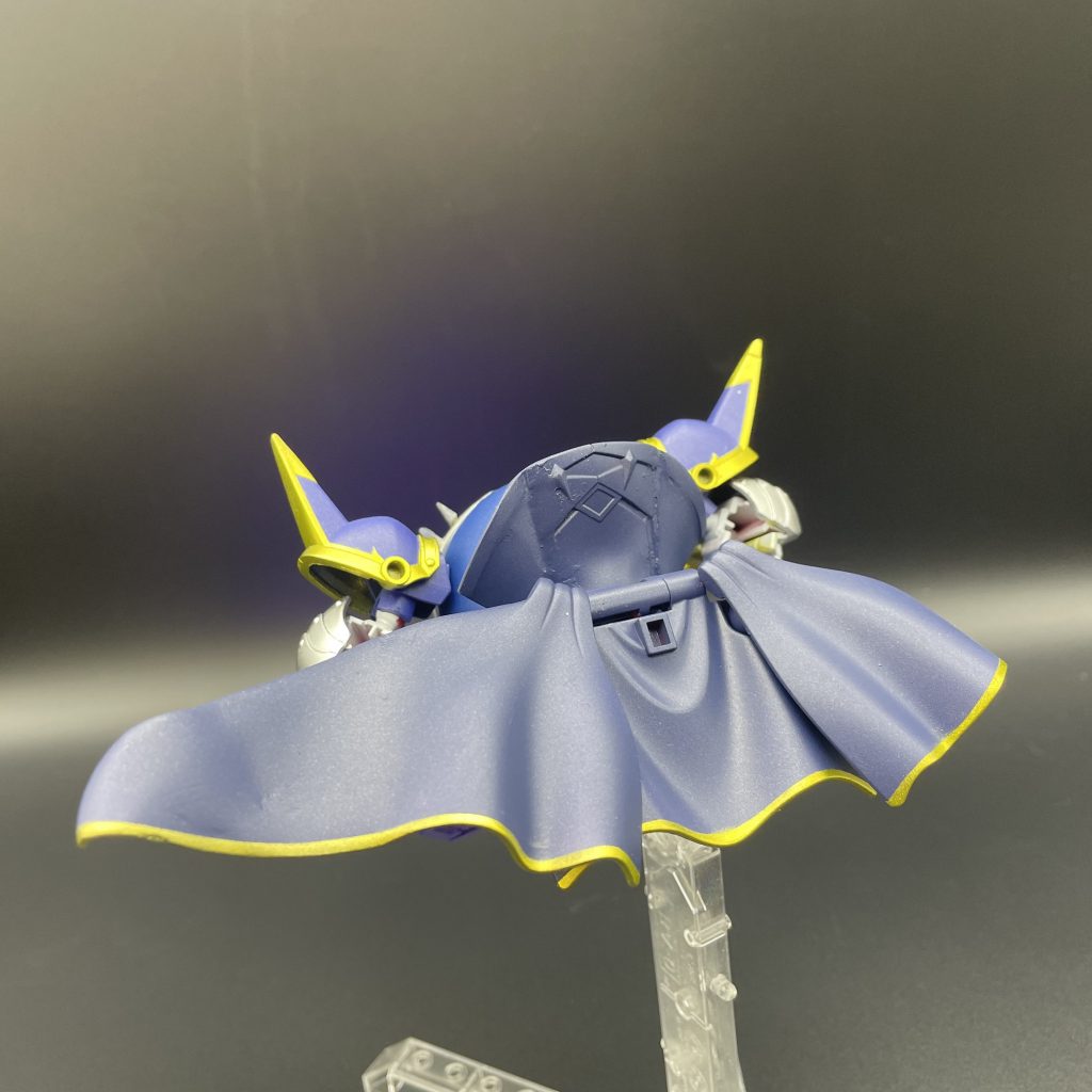 マントと仮面はパテで作りました。