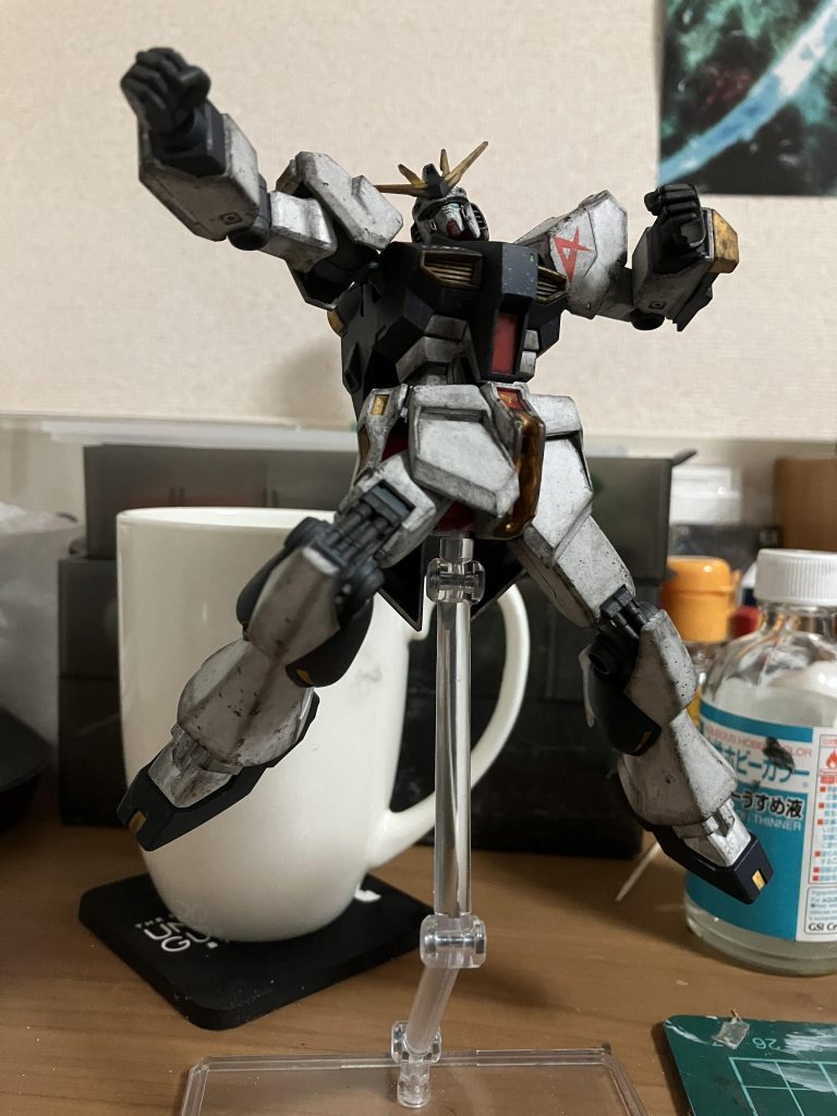 ウェザリング2回目。ウェザリングマスターのススをエッジ部分にこすりつけただけです。