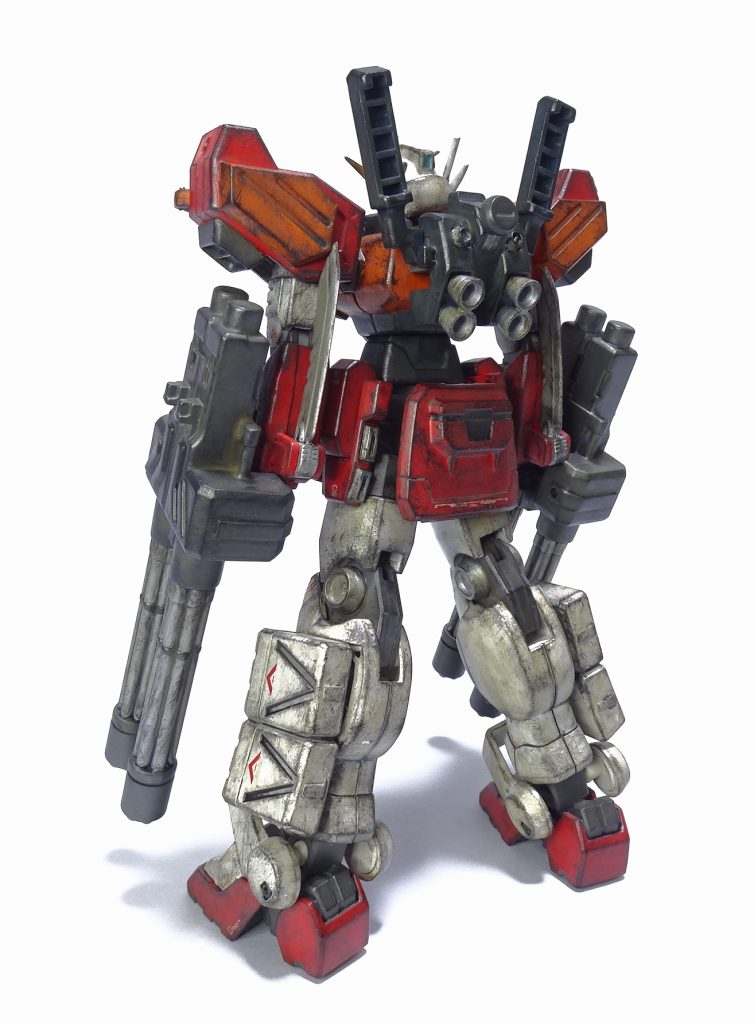 背中リアスカート裏にスラスターを追加したのですがほとんど見えてないですね。。。