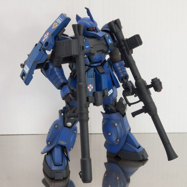 1/144　青いオジさん専用 旧ザク(サンダーボルト版)