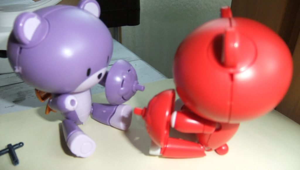 ‼️プチッガイ同士何しているんだろう❓️【拡大写真じゃやっぱり気になる酷いバリ(笑)】