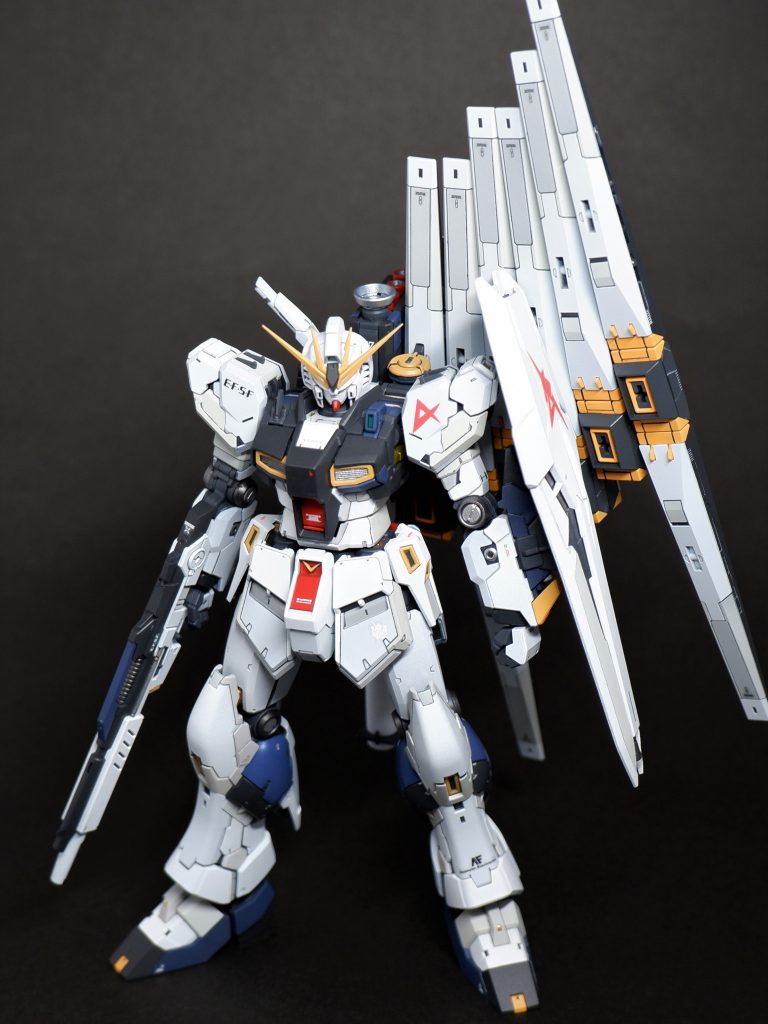 以前フォースインパルスを作った際、堀直しや面だしが甘かったなと思いました。今回はそれを踏まえてそれらを全パーツに対して行っていくことを目標に作ってみました。シールドの付け根を寄せる改造だけしました。