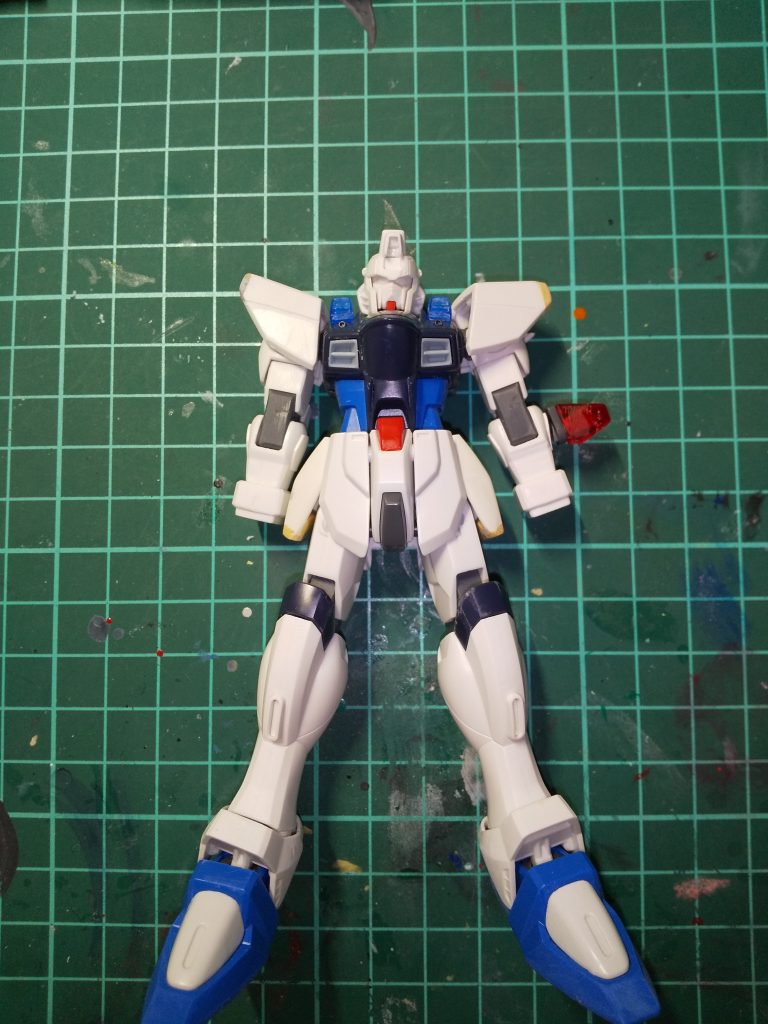 元プラモはフリーダムガンダムでした~。技術を磨こうと安いジャンク品ばかり手を出している気がします。ガンダムエアリアルはちゃんと作ろうかなと思う今日この頃です。  シュラク隊よ、安らかに。