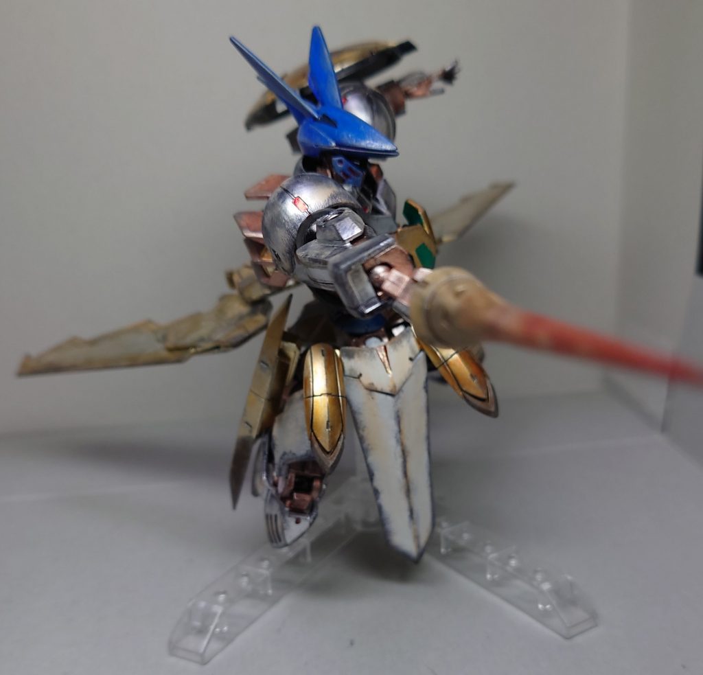 突撃っぽいアクションポーズ