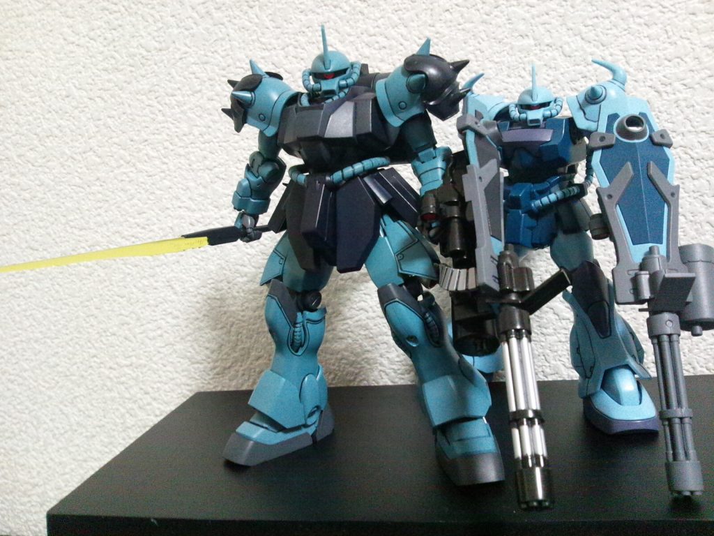 当時撮っていた、グフカスタムと並べた写真グフカスタムが僚機という贅沢な並び