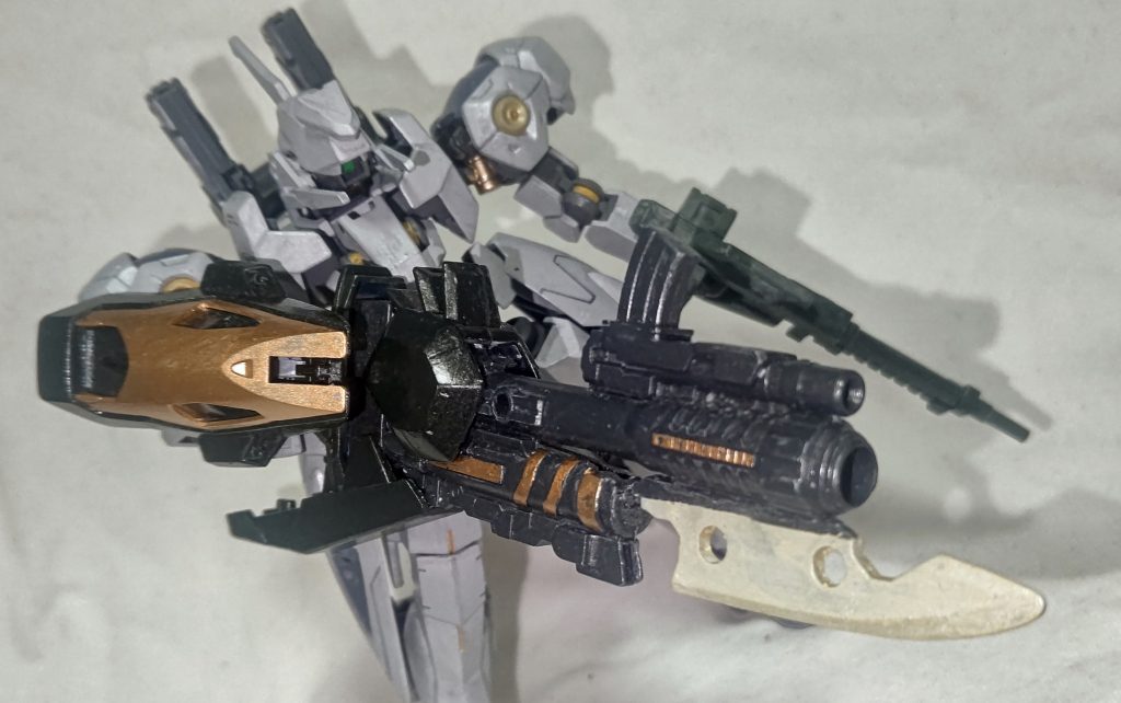 重量過多のため重心が取りづらく、保持も少し大変です。