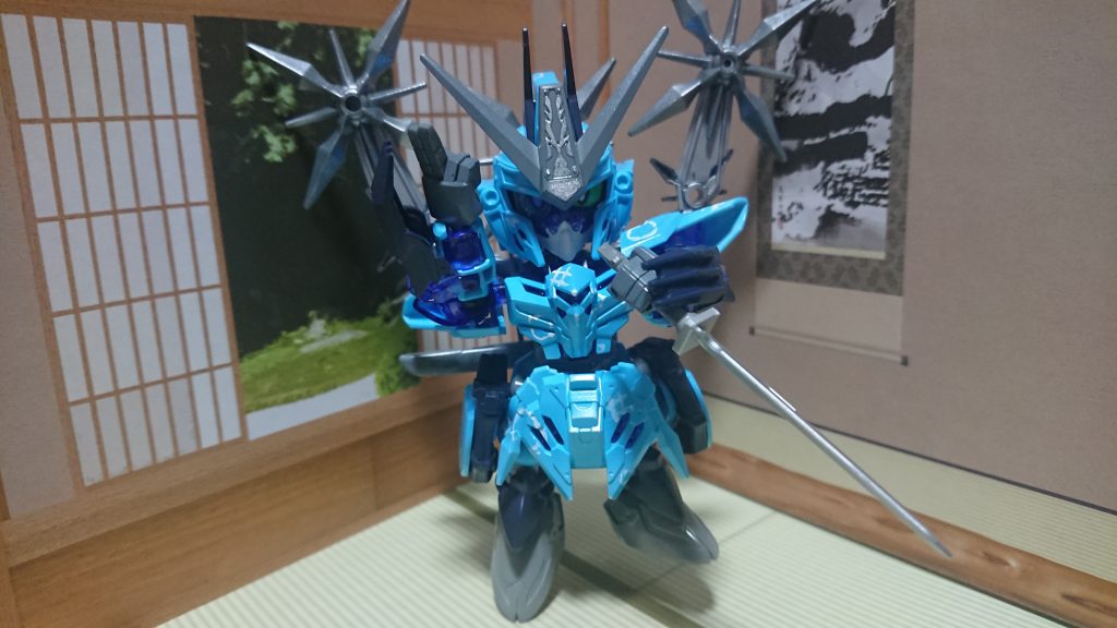 このキットには二本指を立てた手首が付属します。こういう配慮が地味に嬉しいキットです。とまあ、今回は個人的にやってみたかっただけのやっつけ作品でしたが、これはもう一個購入してるので今度は真面目にやってみます。とはいってもあまり凝ったことはしないと思いますが(´-ω-`)しかし、我ながらＳＤが多くなってきたなぁとは思いますが、別にいいですよねｗ