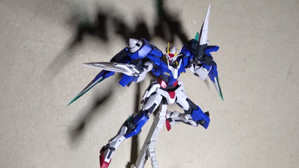 GN-0000 GNHW/7SG　ダブルオーガンダムセブンソード/G–4枚目/制作者：もち