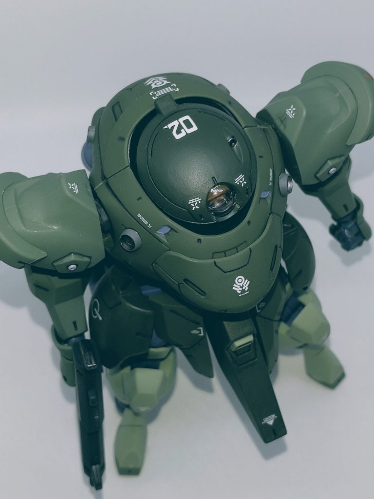 つや消しをしたので頭部の筆塗りのムラが上手く誤魔化せました。