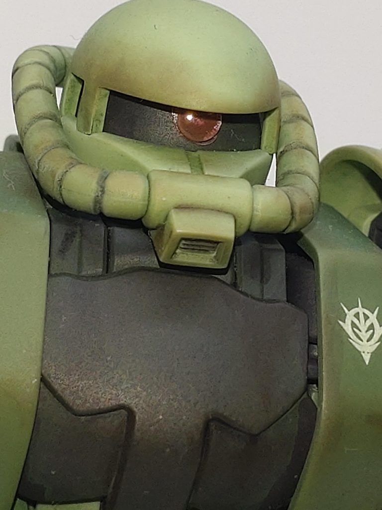 モノアイはHアイズに変更。