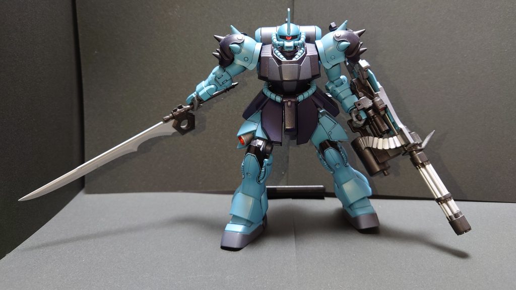 突撃の構え。こんなのつっこんできたら、嫌ですね。グランドスラムのデカさと、づんぐりむっくりな体型が、雰囲気だしてくれたなと