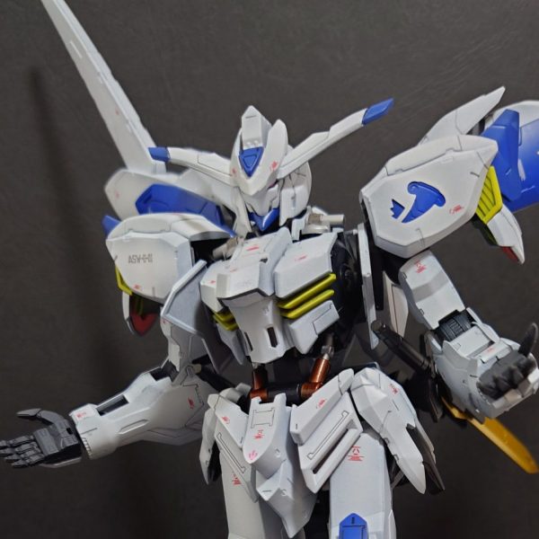 1/100 ガンダムバエル