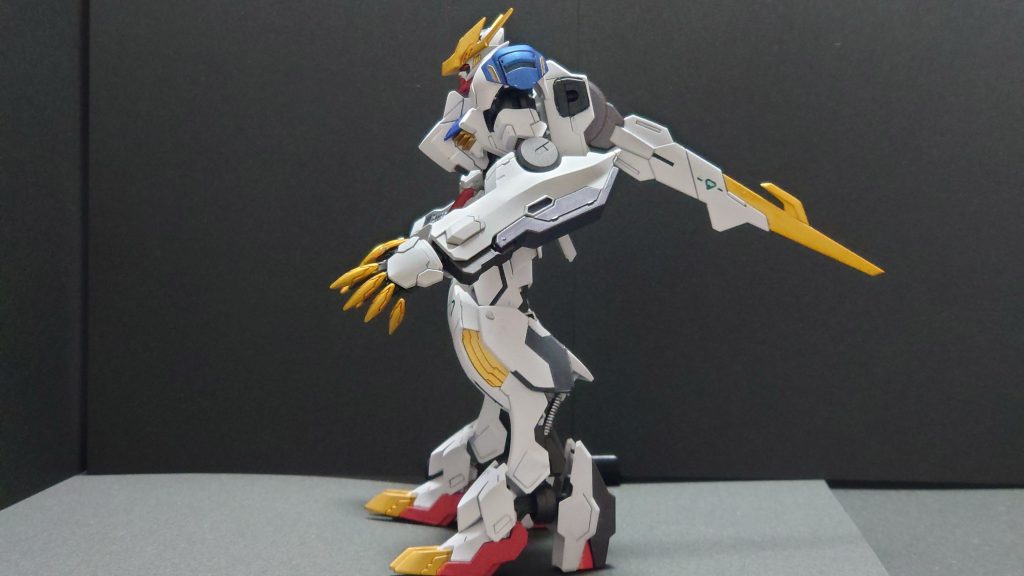 基本缶スプレーしか使わないので、レクスネイルの塗装は地獄でした