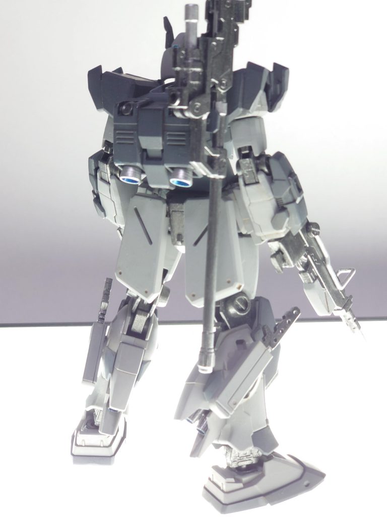 個人的にはバーニアの内側を青色で塗ったのがお気に入りですまた少しず〜つガンスタさんに投稿してくと思うのでそのときは是非チラッとでも見てってください( ᐛ )۶