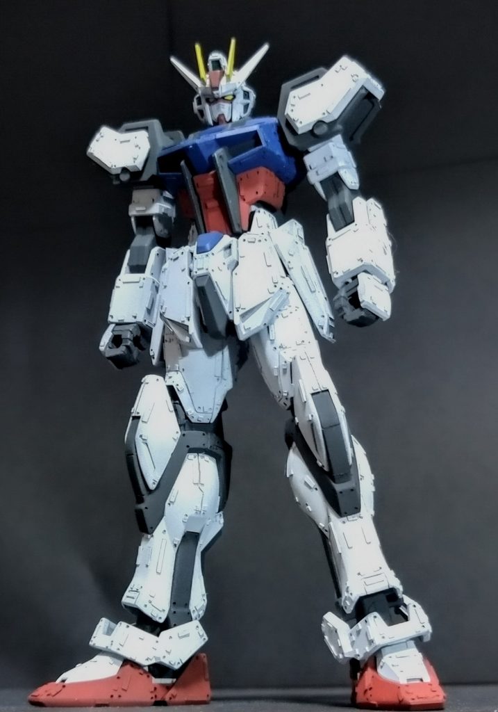 少し前に同様のコンセプトで投稿された方が居たので、内容が被ってしまったのですが投稿します😭✨この完成されたプロポーションは変える事など出来ずにスジ彫りとプラ板によるディテールアップ、全塗装の内容になります❗️