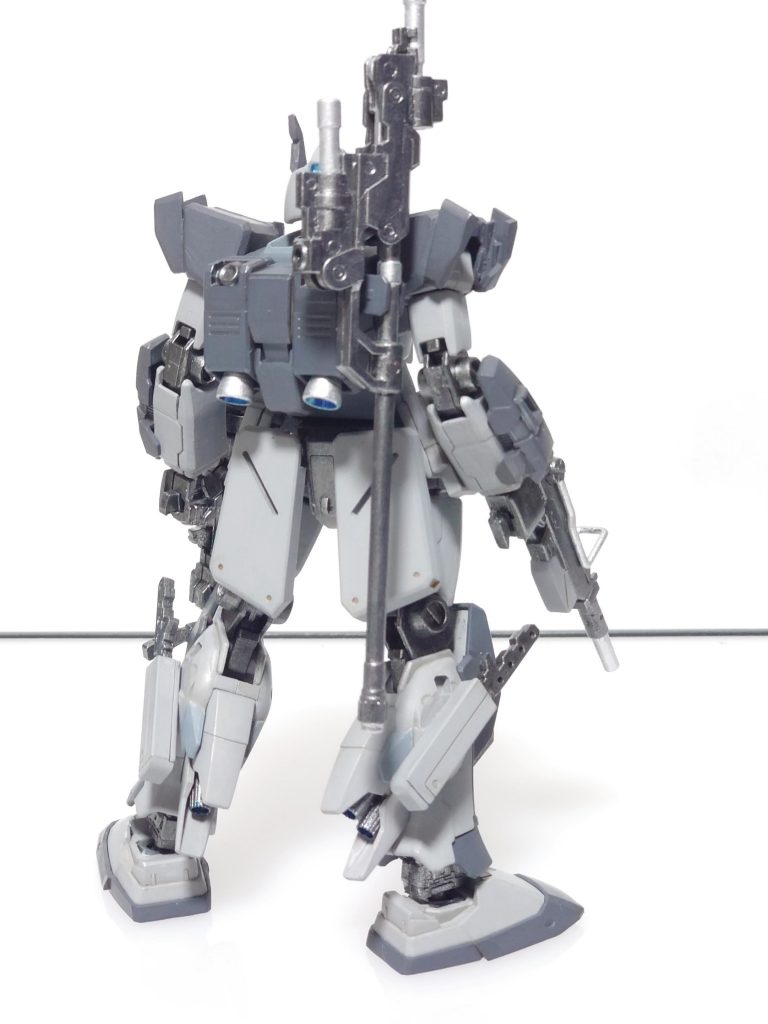 武器はジムスト等から拝借✨作ったはいいもののマーキングシール貼ったりせずに放置してたので貼ろうか迷い中ですね🤔イメージとしてはステルス奇襲機的な感じです