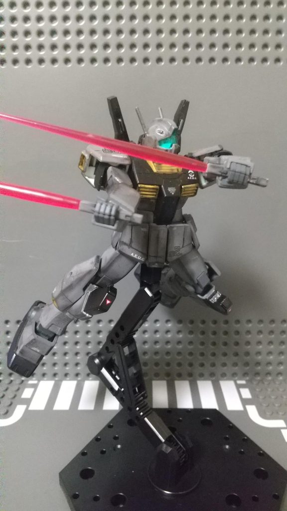 サーベル二刀で攻撃バトオペ2のジ・Ｏの特殊カウンターや横格闘を参考にしました。ベテランが乗ってる動きって感じで上手く決まってていいですね。