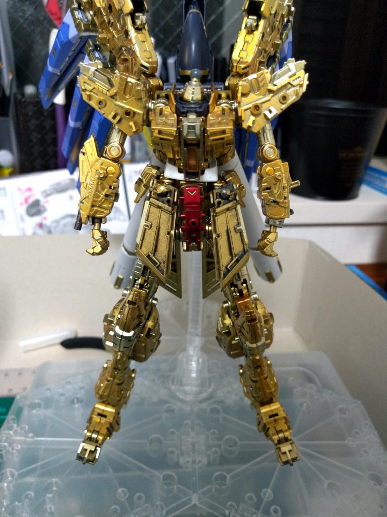 ほとんど隠れたけどフレームも複数のゴールドで塗り分け！