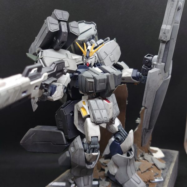 陸戦型重装甲ニューガンダム