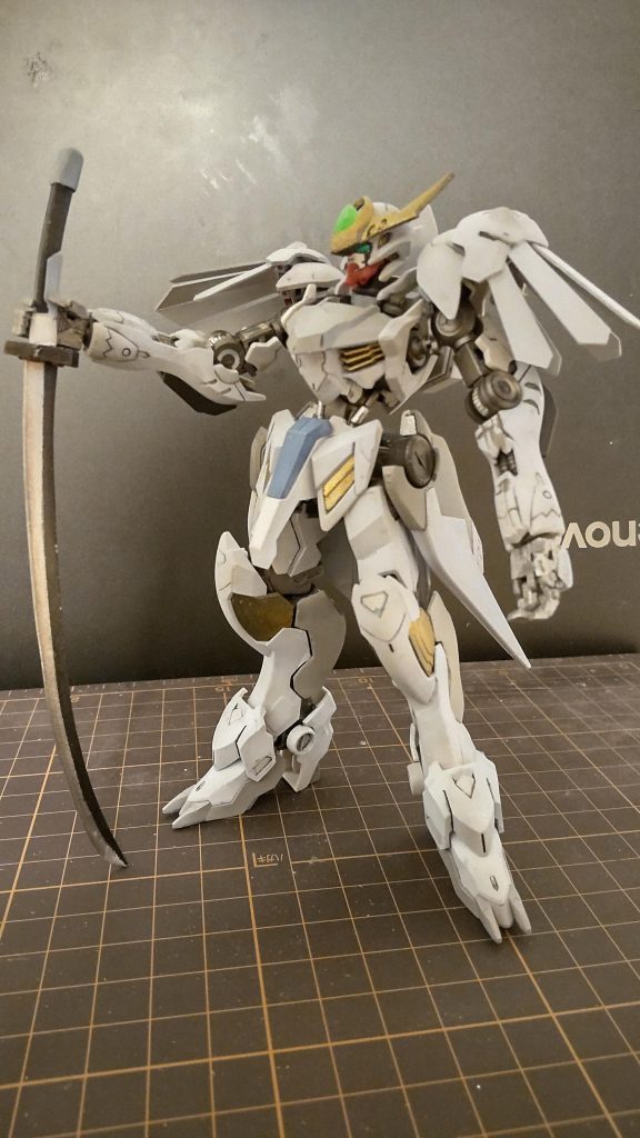 一部、塗装の修整、墨入れ、腕の関節にメタルパーツを使用したりしました。