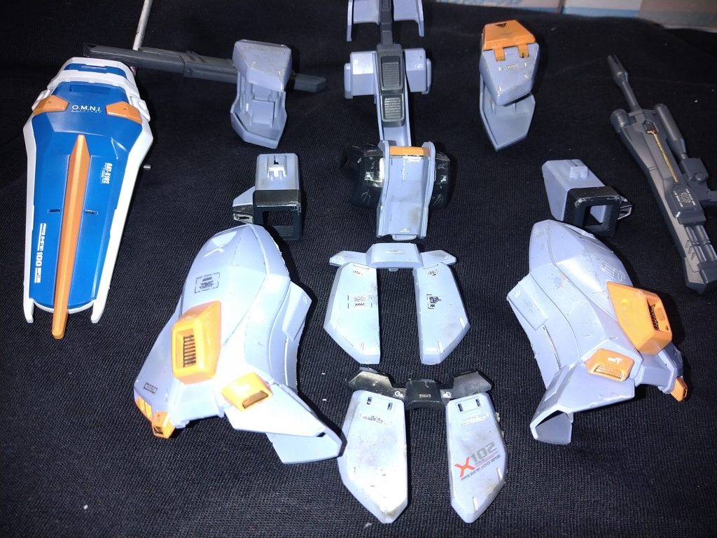 アサルトシュラウドは、ダメージ表現と、汚しを、少々くわえるつもりが…