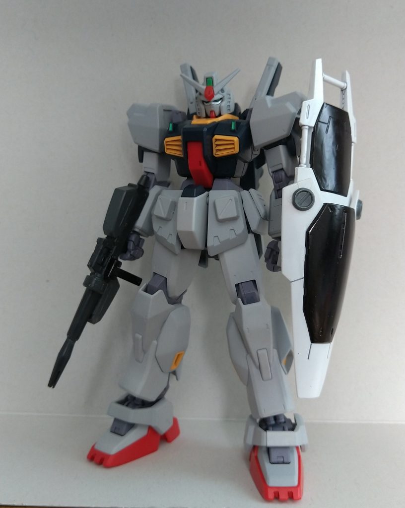 肩とダクトがまだキットそのままの状態