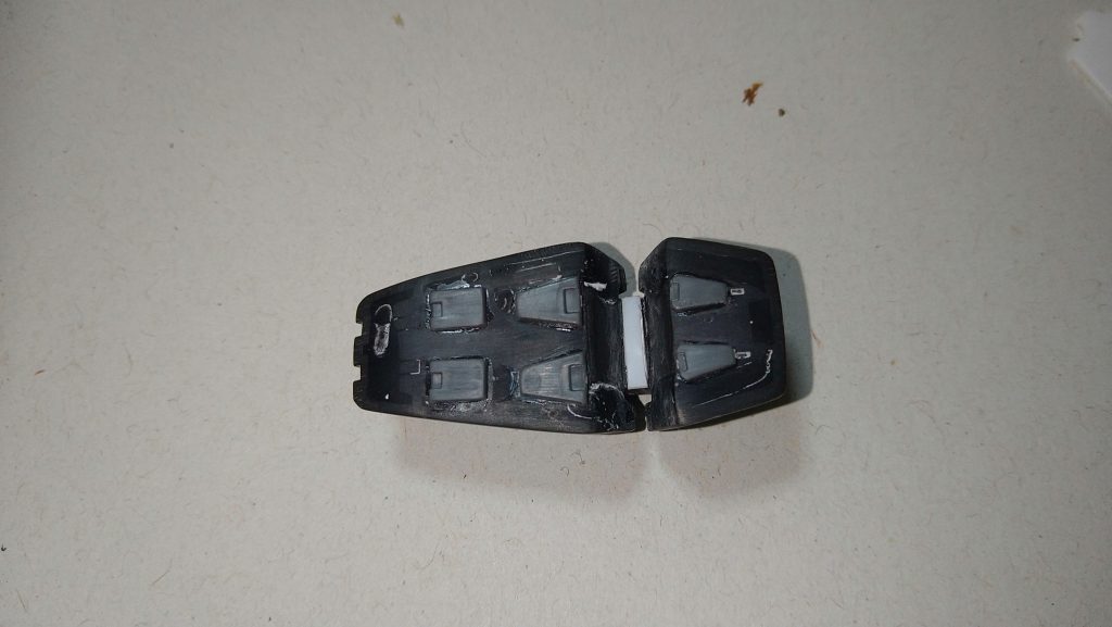 足裏の肉抜き穴処理とディテールアップパーツ