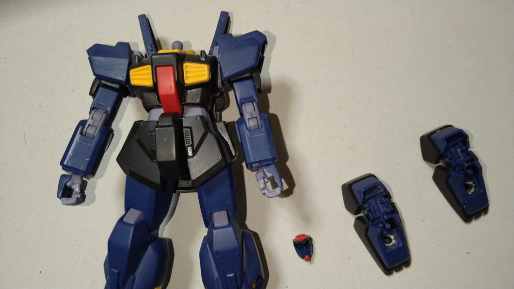 240番～1000番のヤスリがけ、極端なヒケの処理など表面処理しています。