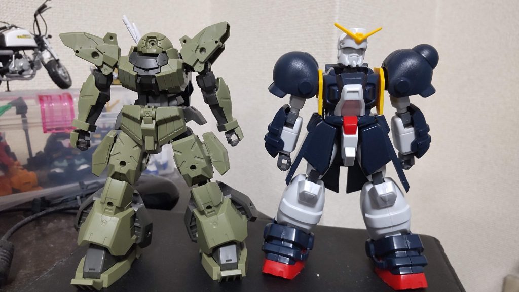 素組の二つを並べたところです。