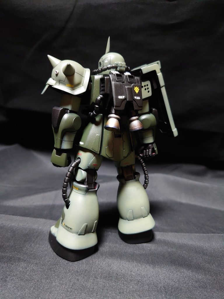 バックパックは全面的に改修、ジャンクパーツのブースターを無理やりくっつけプラ版とコトブキヤスラスターパーツで形成し、初の焼け塗装にチャレンジ!