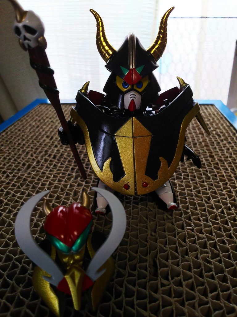 完成直後。艶ありトップコートで艶々ロールアウト。変形するタイプのキットは基本艶ありにして色剥げ防止!変形遊びを楽しみます。以上、ご覧いただきありがとうございましたー!