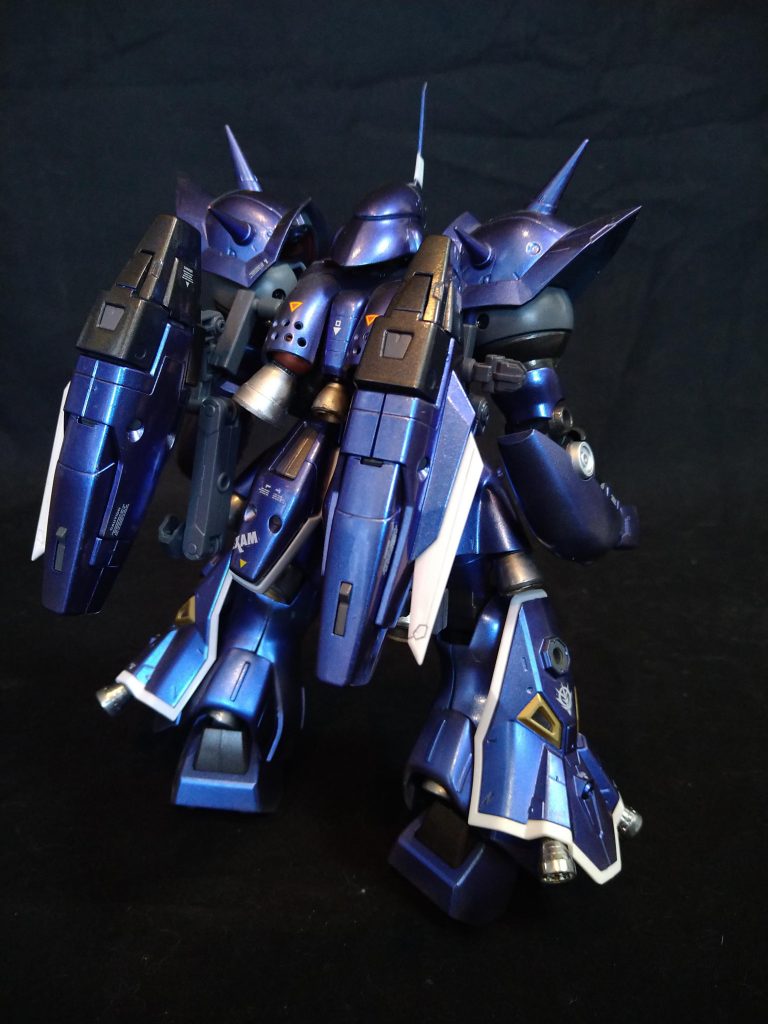 背面　追加スラスターによる機動力を上げてます