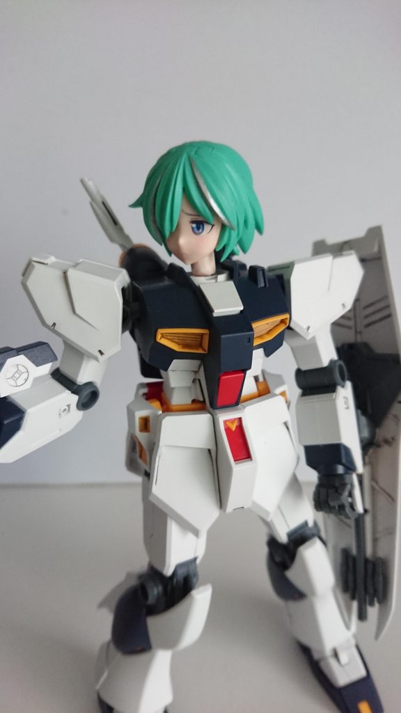 途中コックピットの赤いパーツが無いことに気づいたので画像追加しときます。😅