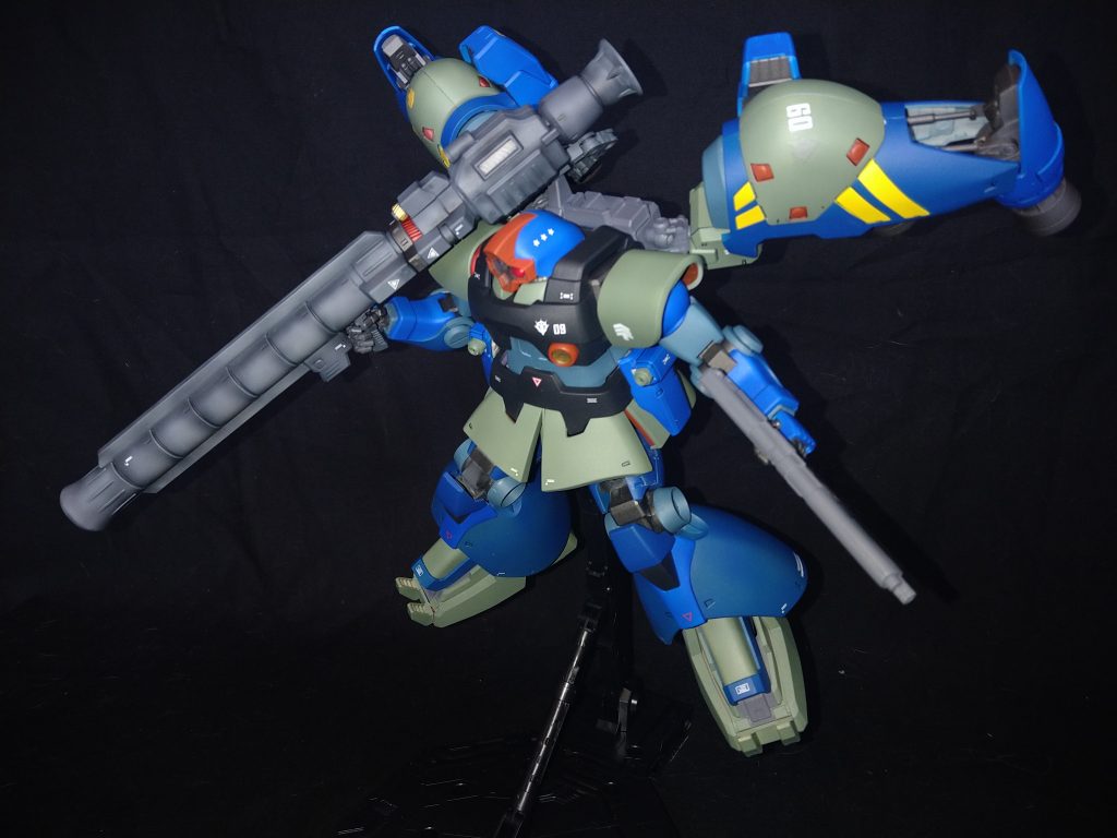 メインとアトミックバズ以外にも選択式で色々の武装を装備可能です