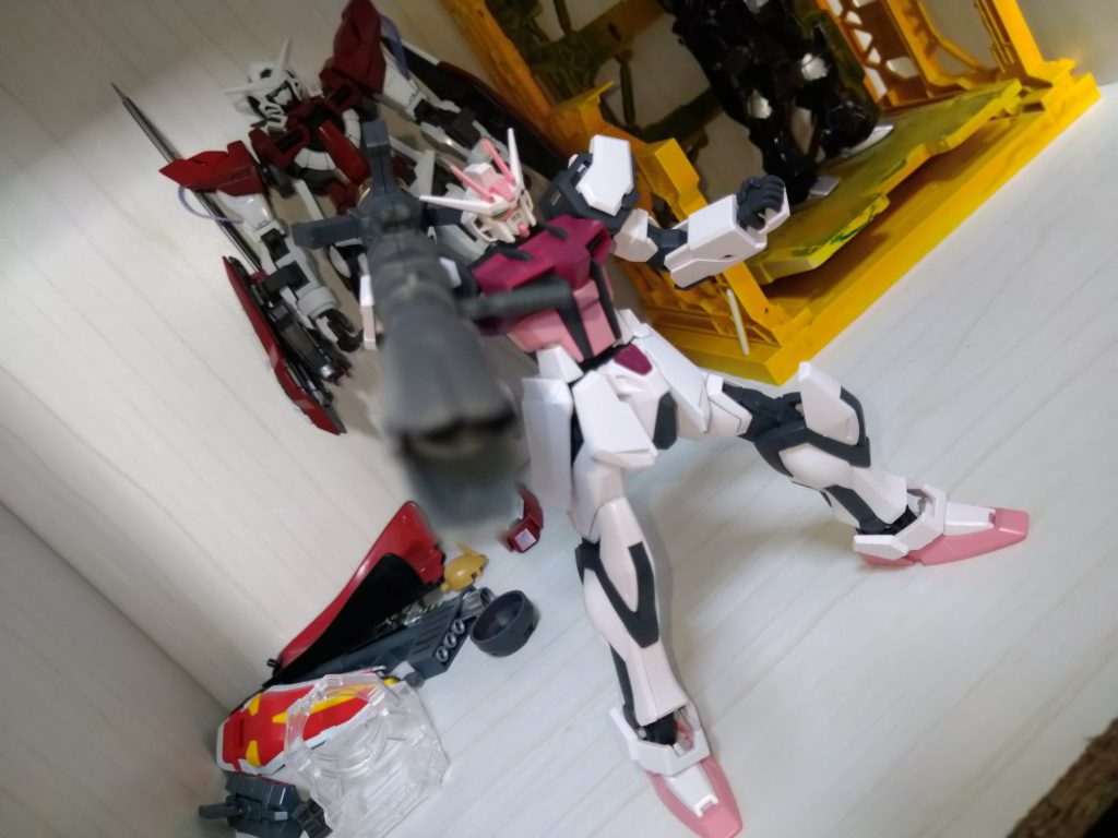 ストライクルージュ–3枚目/制作者：Neo