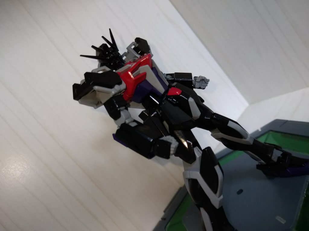 ストライク–4枚目/制作者：Neo