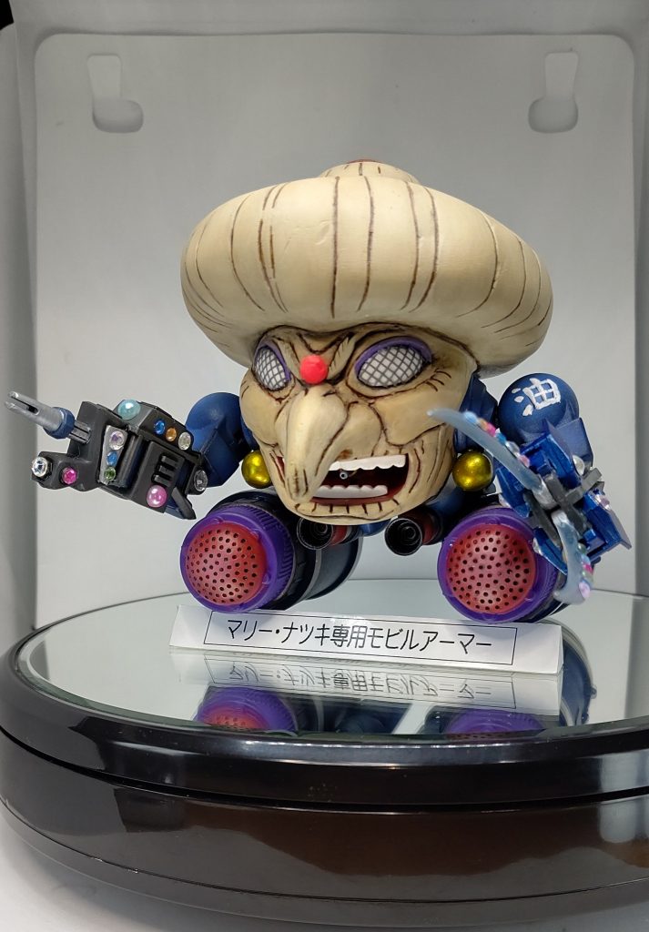 一年戦争末期、決戦の舞台である宇宙要塞ア・バオア・クーに戦力の大半を投入したジオン軍は、手薄になった本国サイド３防衛のため、マリー・ナツキ中尉に特務命令を下す。