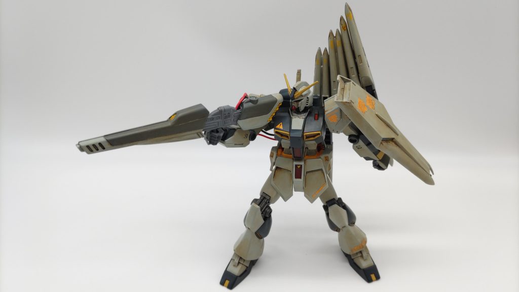 アクシズショック後のνガンダムのデータを復元した異次元の何処かの誰かさんの機体という設定。同じく拾ったデータを復元したヴェスバーを無理矢理くっつけてます。