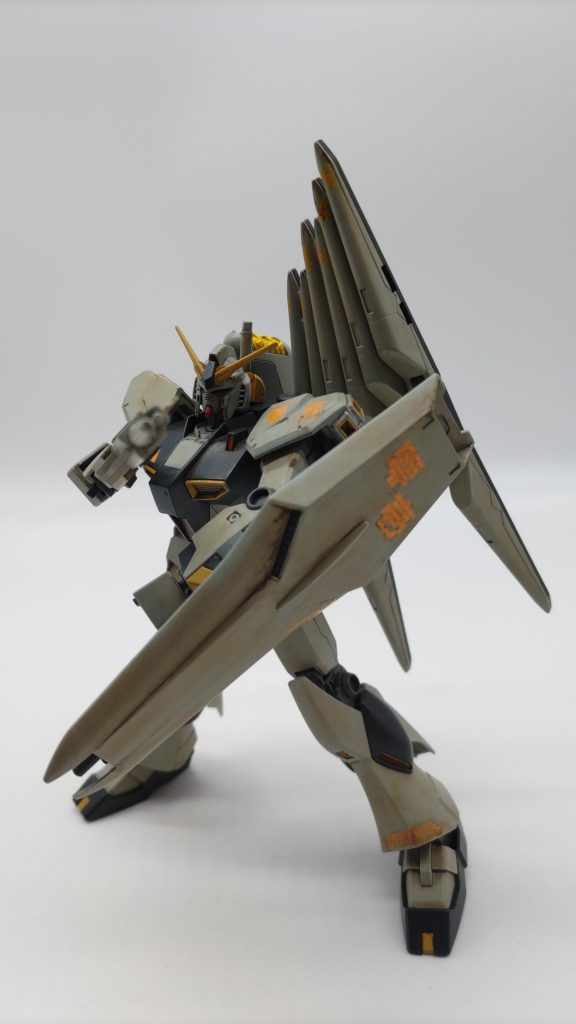 夏なのでホラーテイスト？にするためサビ塗装にも初挑戦。カメラアイは片目黒塗装で隻眼ぽくなってます。 