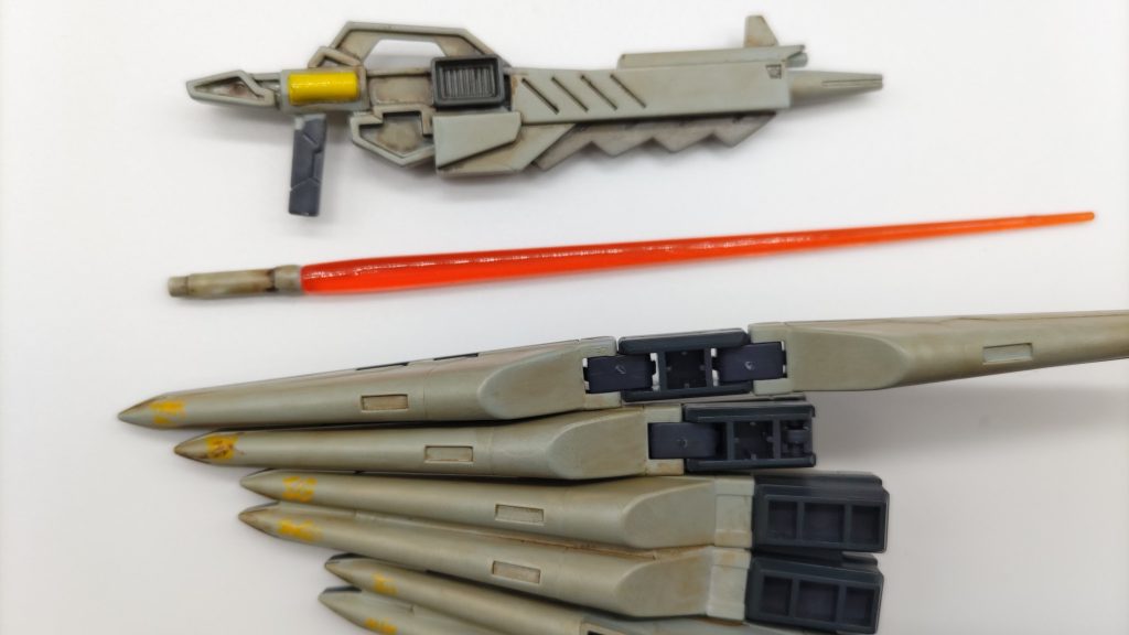 フィンファンネルにはガタガタになってしまった手書きで漢数字が書いてありますw