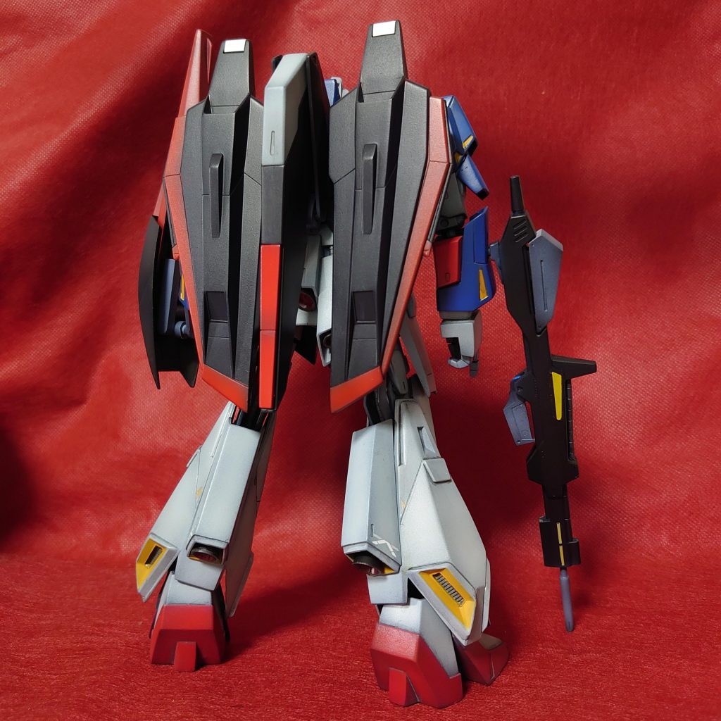 リアビュー昔のキットですがアニメ設定画を上手く再現されています。